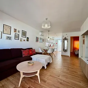 https://casa-bonita-torremolinos.1costadelsol.com