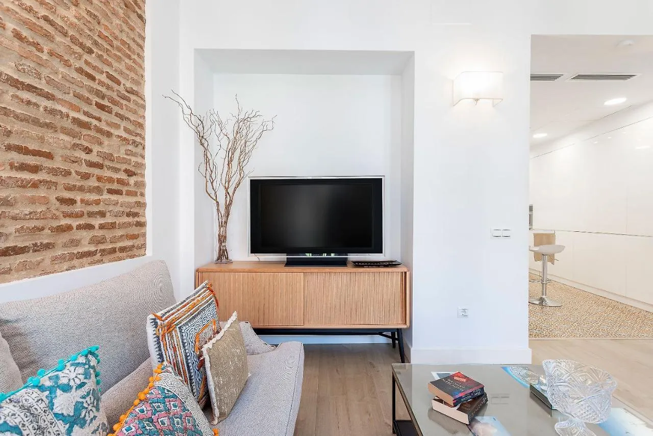 Genteel Home Julio Cesar Seville Apartment